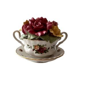 Royal Albert Old Country Cup Of Soup Bouquet 'Canon in D' Music Box New In Box